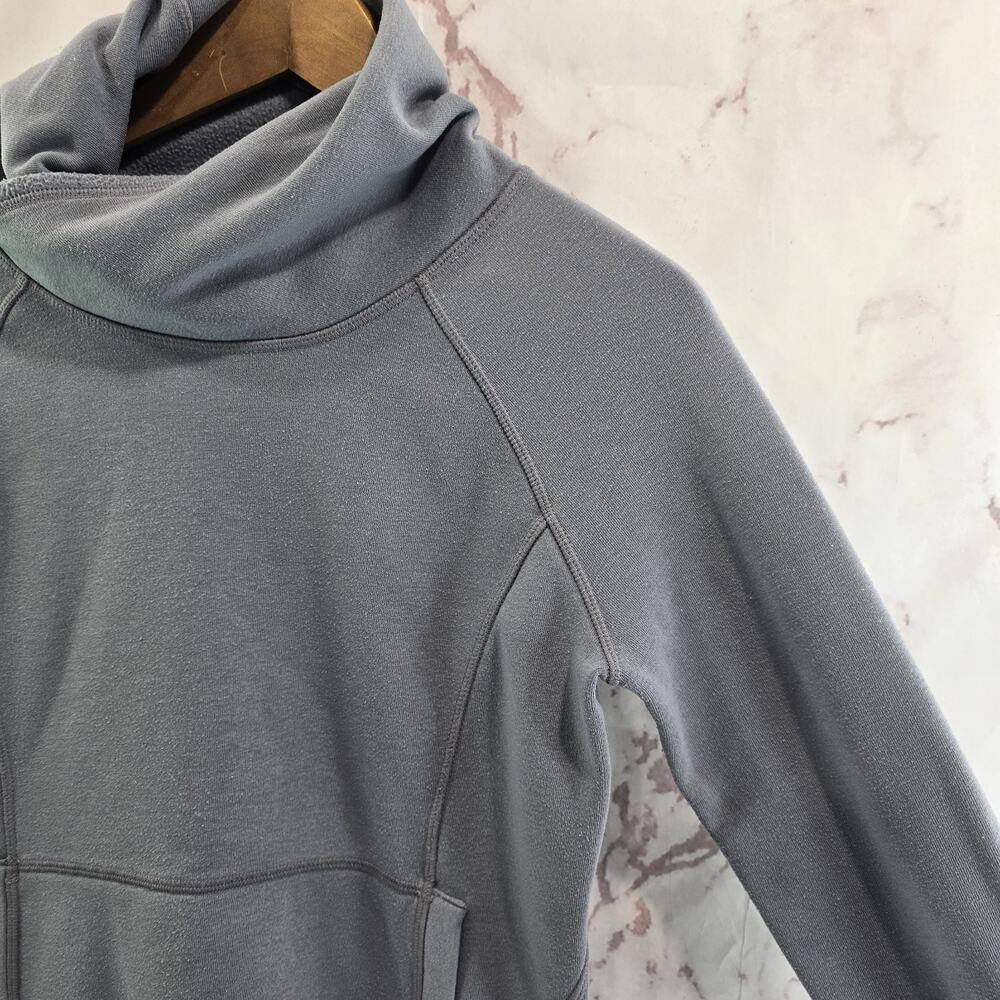 Athleta Sweatshirt Womens XS Gray Mock Cowl Fleece Pullover Wool Thumb Holes - Picture 10 of 11